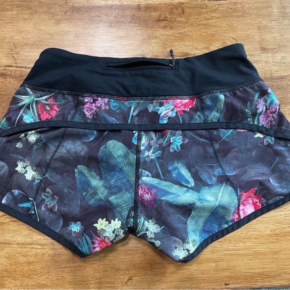 Lululemon speed up running shorts 2.5” size 2 - Picture 2 of 5